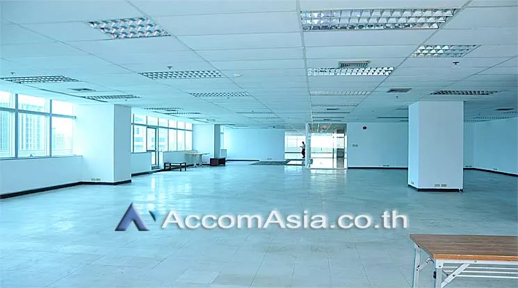 unit Office space For Rent in Silom, Bangkok  near BTS Surasak (AA12785)